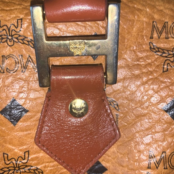 MCM Boston Medium With Strap - Picture 3 of 10